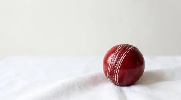 Red ball — 3